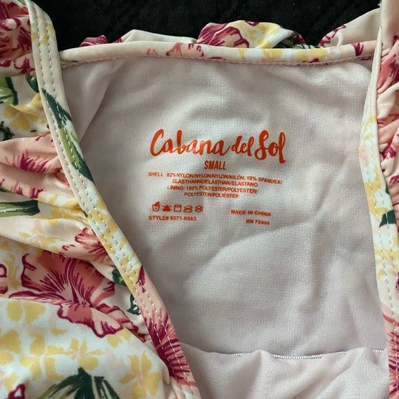 NWOT Cabana del Sol off shoulder floral swimsuit small - new! - Picture 2 of 3